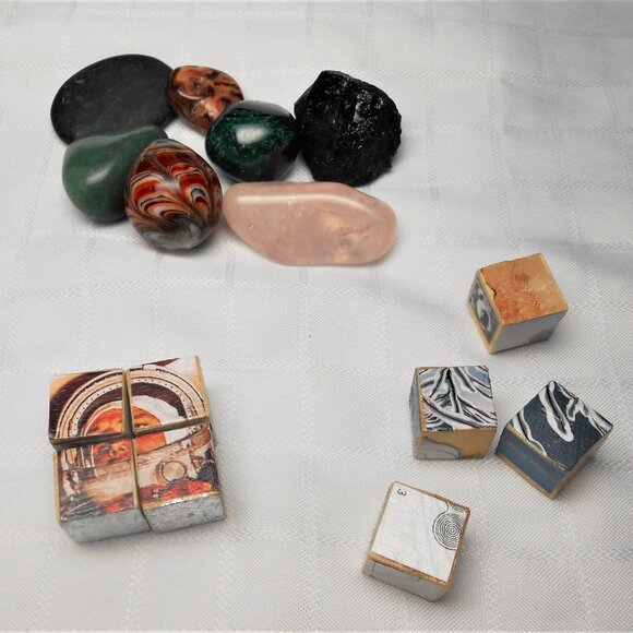 No.7 Mini 10-sided puzzle with 8 collages pieces - Picture 2 of 3